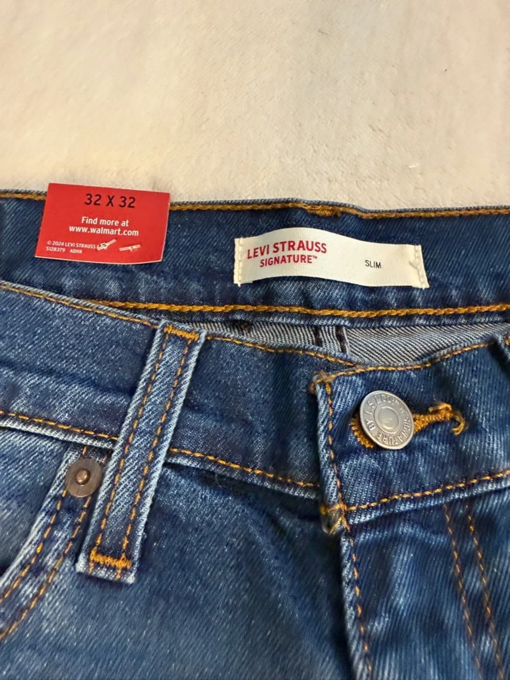 NWT Levi Strauss Signature Men's Slim Fit Jeans Size 32x32 Ultimate Flex Denim